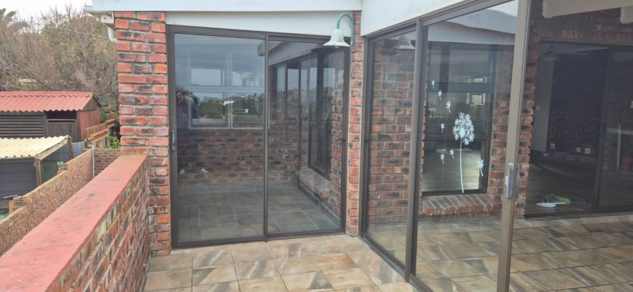 To Let 3 Bedroom Property for Rent in Dana Bay Western Cape